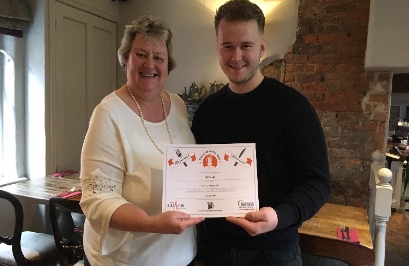 Heather Wheeler MP presents Award to Rob Taylor